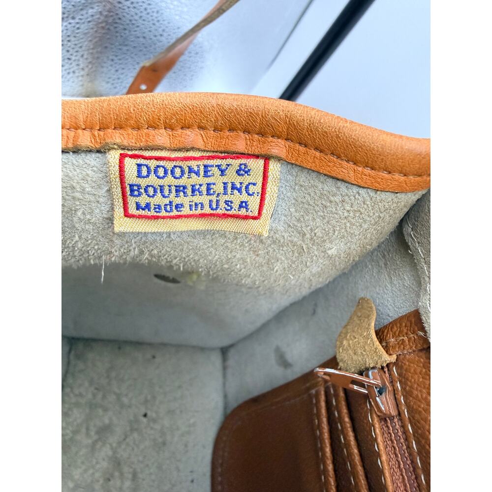 Authentic Vintage Dooney & Bourke All-Weather (AWL) Classic Medium Essex Bag - Picture 11 of 15